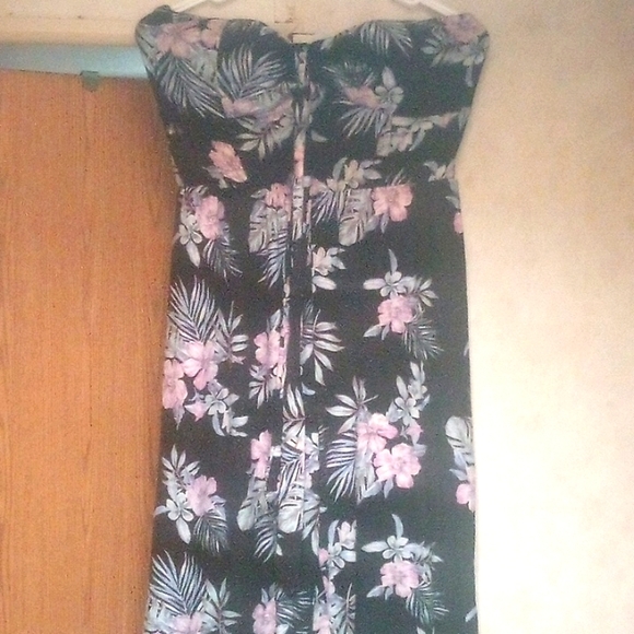 One piece Hawaiian outfit - Picture 1 of 2
